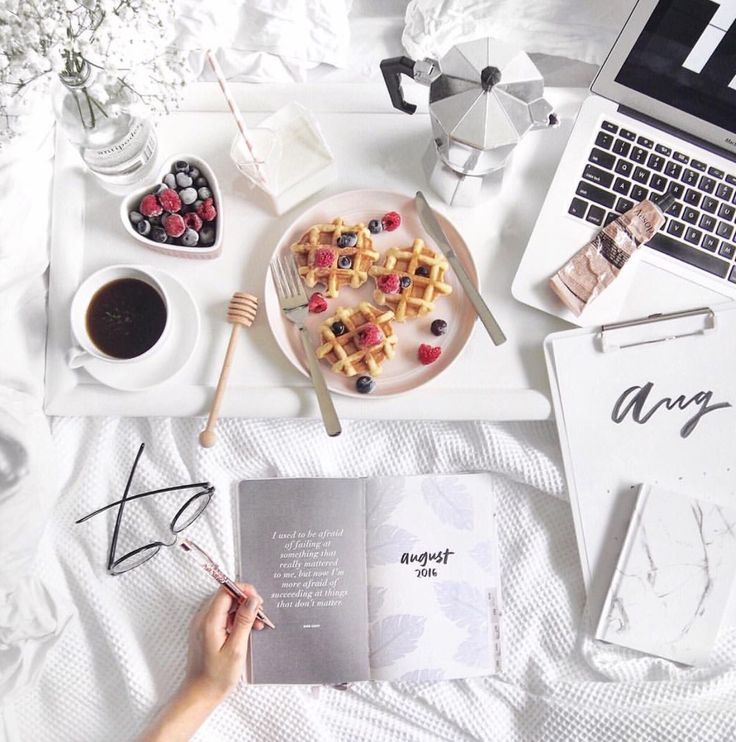 How to make money food blogging on instagram