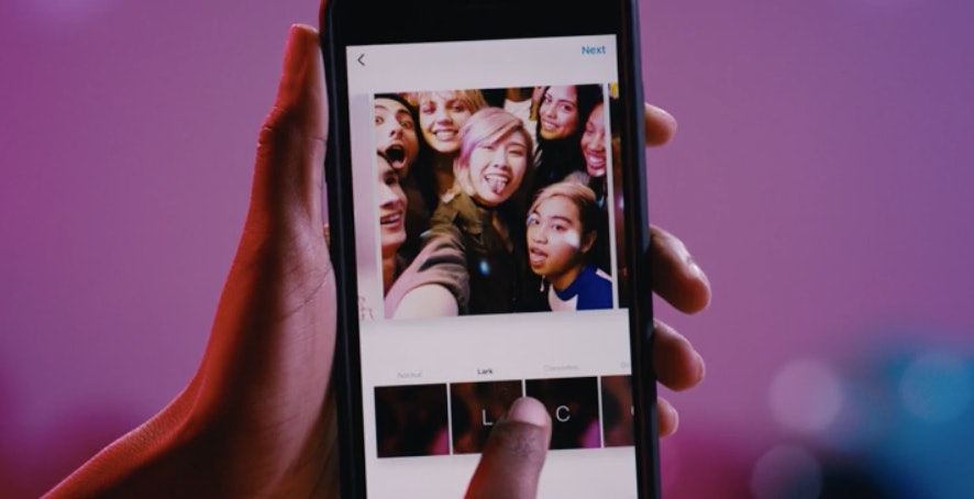 How to add multiple photos on single instagram story